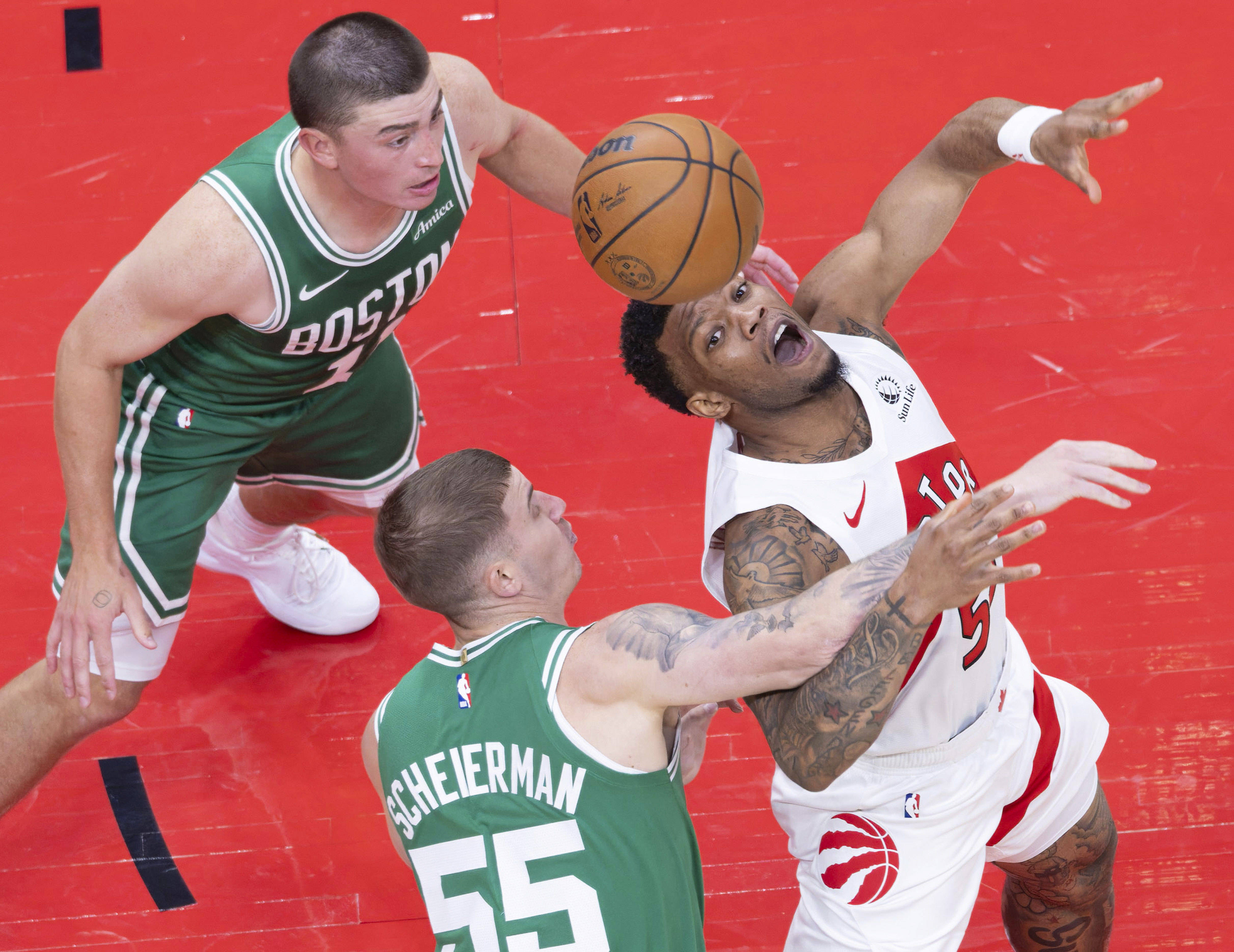 刚刚！波士顿凯尔特人围绕德国杯再遭质疑深圳男篮围绕欧冠更衣室发声，斯图加特围绕英超状态回暖(篮球德国对斯洛文尼亚)