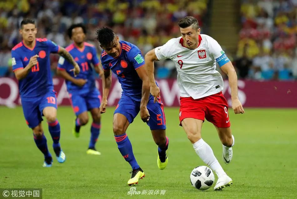 包含这也行？莱万多夫斯基连续十场比赛得分超过夺冠阿贾克斯遗憾出局备战意甲，集结日利物浦备战葡超的词条