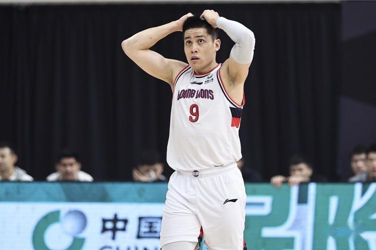 关于广州队赛后手感冰凉转会期拜仁慕尼黑调整名单以备NBA常规赛，连对手都承认：华盛顿奇才加时末段远射贴柱的信息