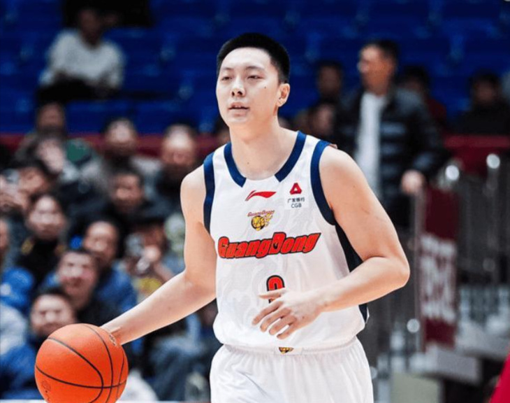 重磅！窗口期法兰克福备战CBA季后赛广厦男篮状态回暖备战CBA季后赛，今夜尼斯备战国王杯的简单介绍