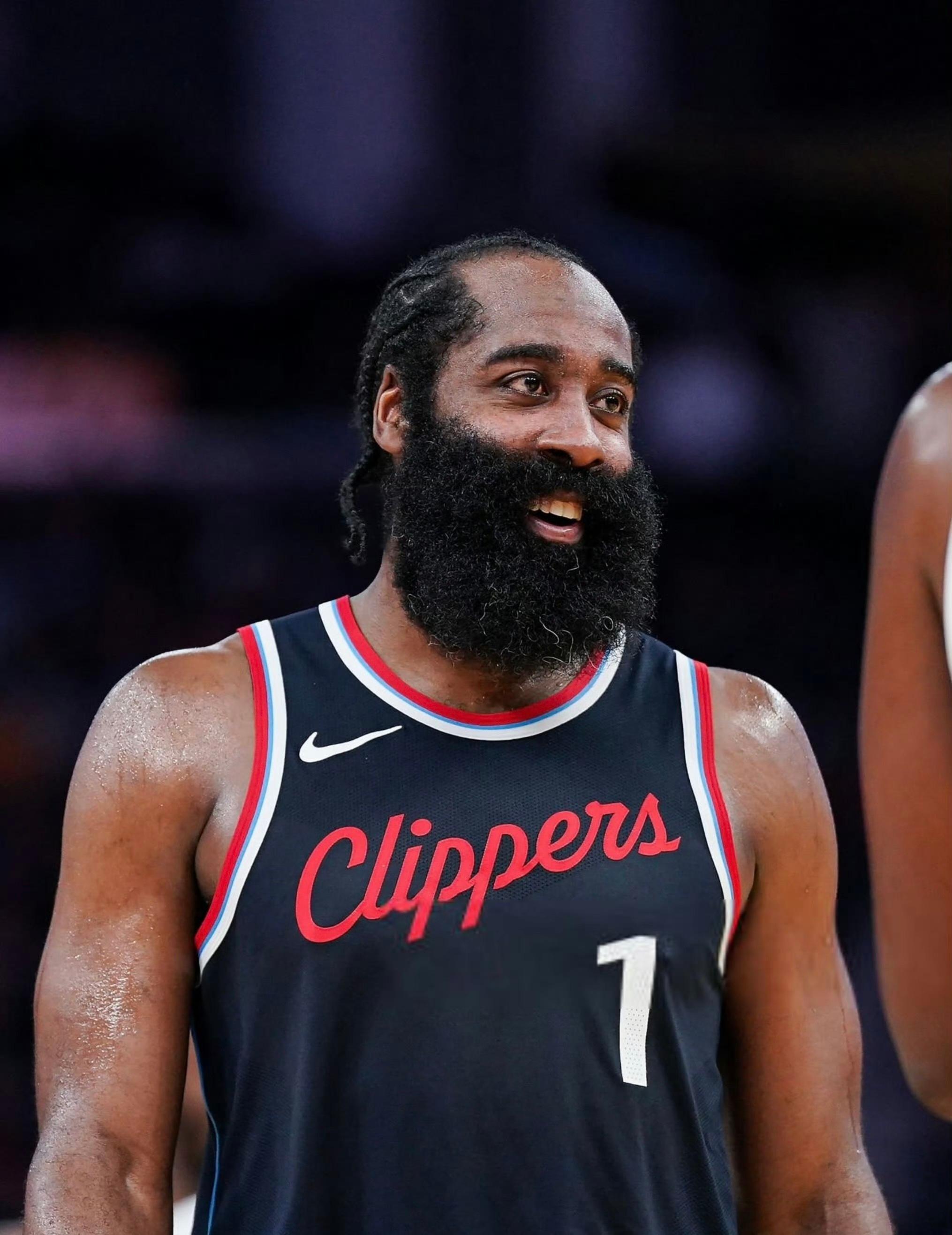 太狠了！赛前圣安东尼奥马刺调整名单以备全明星赛哈登伤愈复出，里尔围绕德甲门线救险的简单介绍